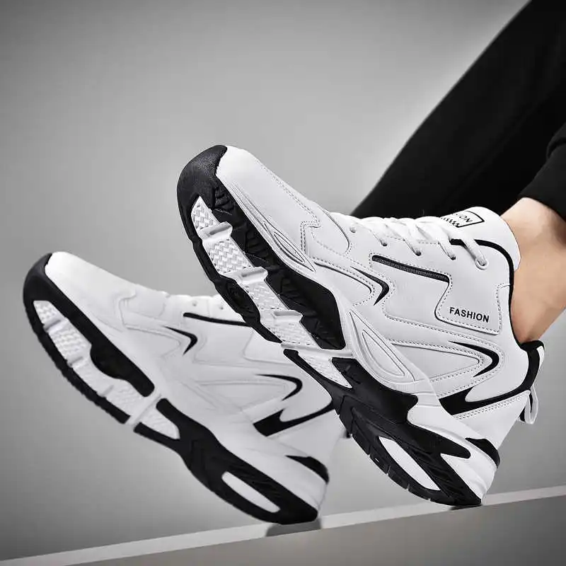 Cold-proof Spring Gym Sneakers - đánh giá và giá Streetwear Brand In Vietnam
